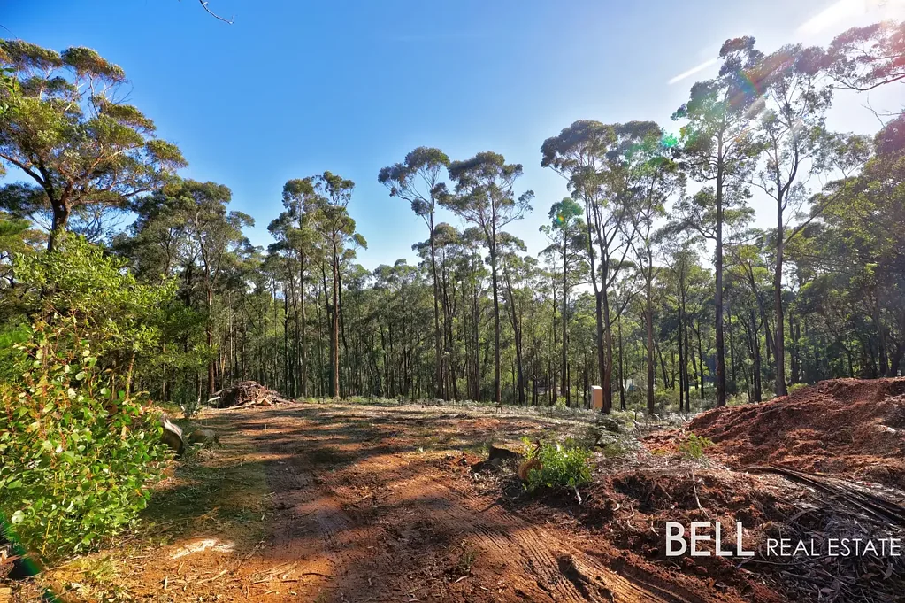 Gembrook Build your Dream Home (STCA) & Enjoy the View on Almost 6 acres with Planning Approval!
