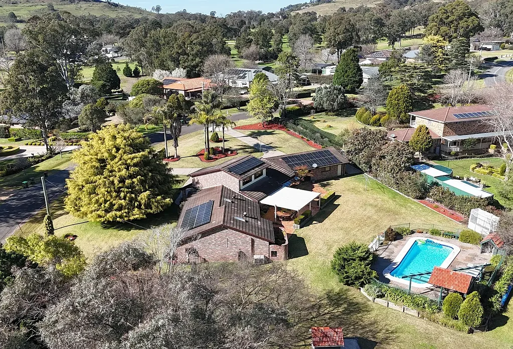 Picton 6Zimmer EVALUATE & ASPIRE - PRIME POSITION -  ACRE - GOLF COURSE PROXIMITY