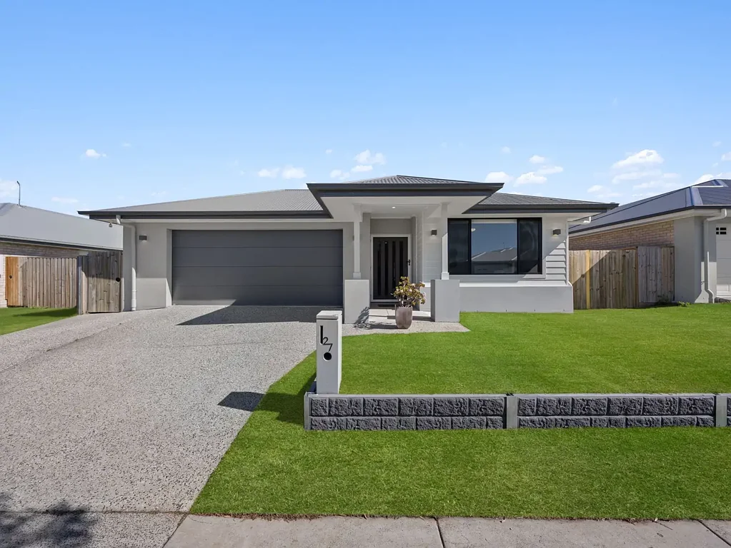 Walloon 4房 中央空调、多功能起居空间，带侧面通道！ Ducted, Multi-living with Side Access!