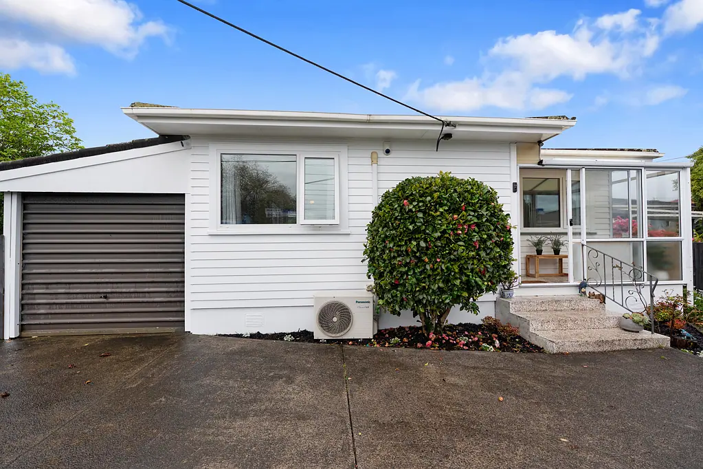 1/131 Swanson Road, Henderson, Waitakere City, Auckland