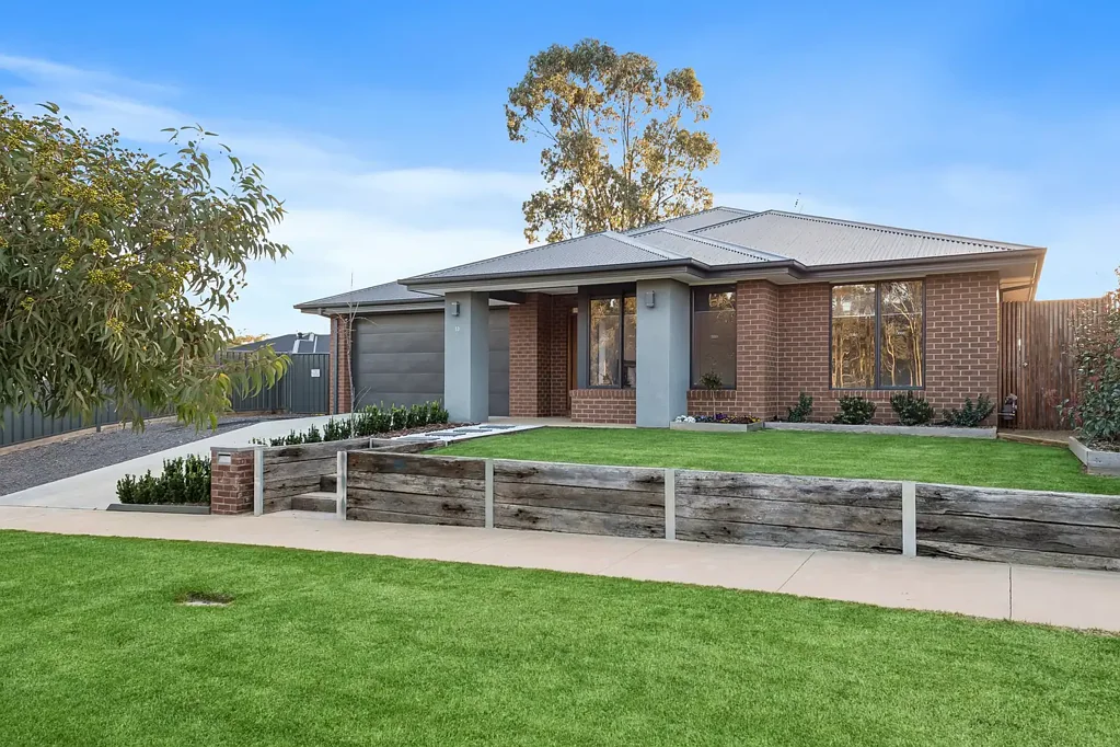 Huntly 4房  Stylish Living Designed For Everyday Family Life