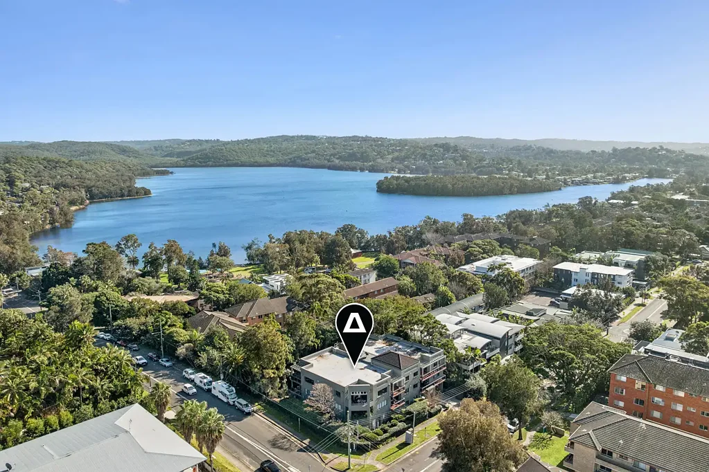 Narrabeen 2Moenga Renovated Lifestyle Retreat in a Superb Coastal Pocket
