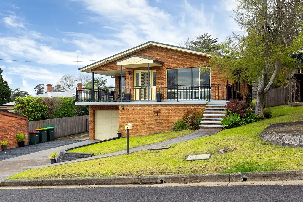 Bega 3 Bedroom Elevated Living With An Outlook To Impress