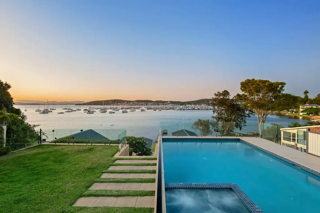 Belmont 7房  ANDERSON VUE - A Jetty, Guesthouse and Luxury Home on the Waterfront