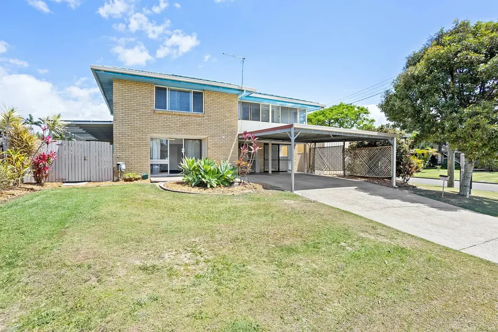 17 Lockyer Pde, Deception Bay, QLD 4508