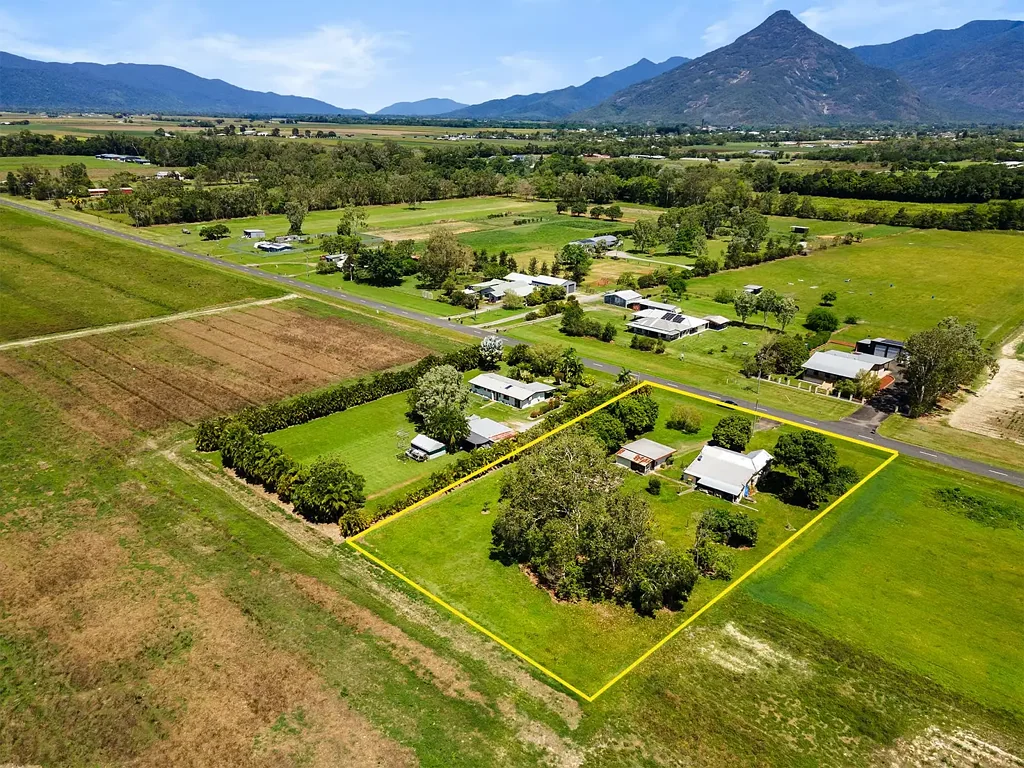 Gordonvale 3ਬੈੱਡਰੂਮ Charming Acreage Escape with Endless Potential