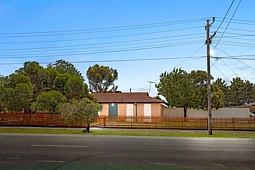 2 Pelican Place, Werribee