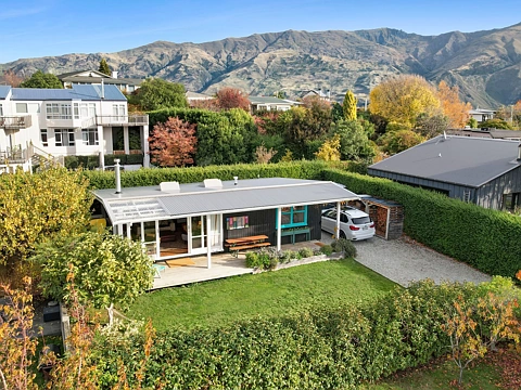 Wanaka 1房  Cute, Compact & Full of Character