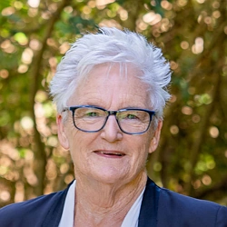 Stephanie Kelland