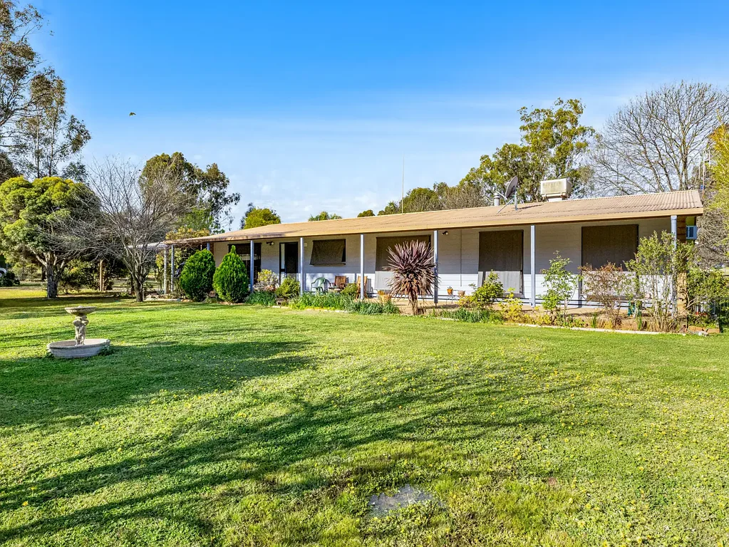 16 Savage Street, Lake Rowan, VIC 3727