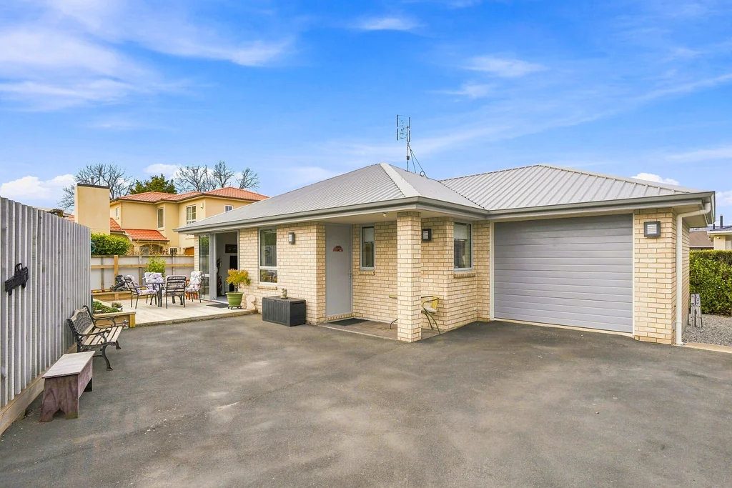 Mosgiel 2房  Modern, private townhouse