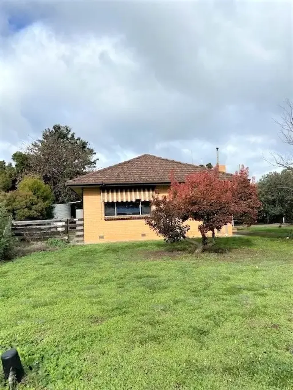 3 Bedroom home close to Town