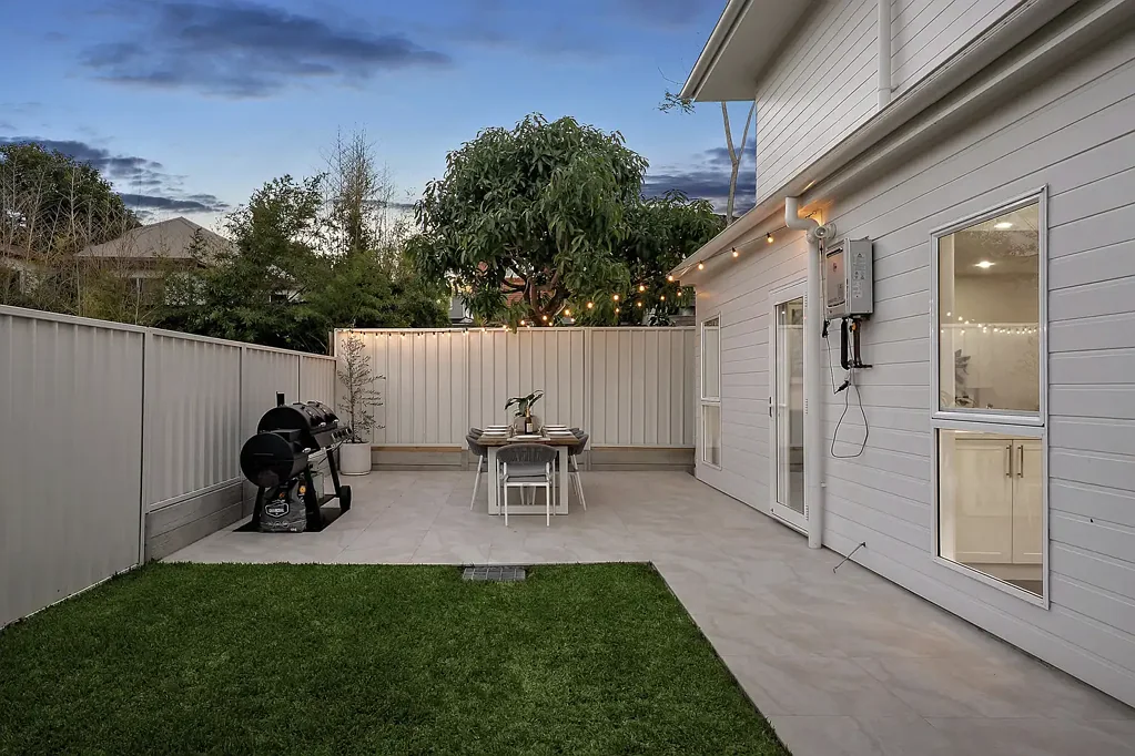 Merewether 4ห้องนอน Modern Freestanding Family Home with Spacious Outdoor Entertaining