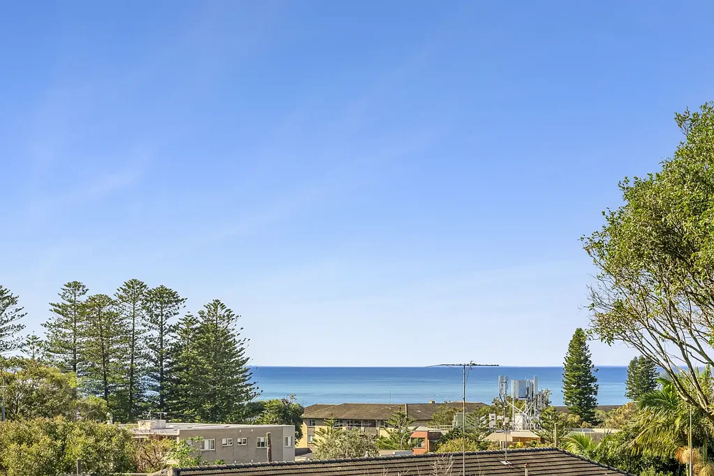Newport 2कमरा Beautifully Renovated Coastal Apartment with Ocean Views