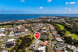 18 Turnberry Way, Pelican Point