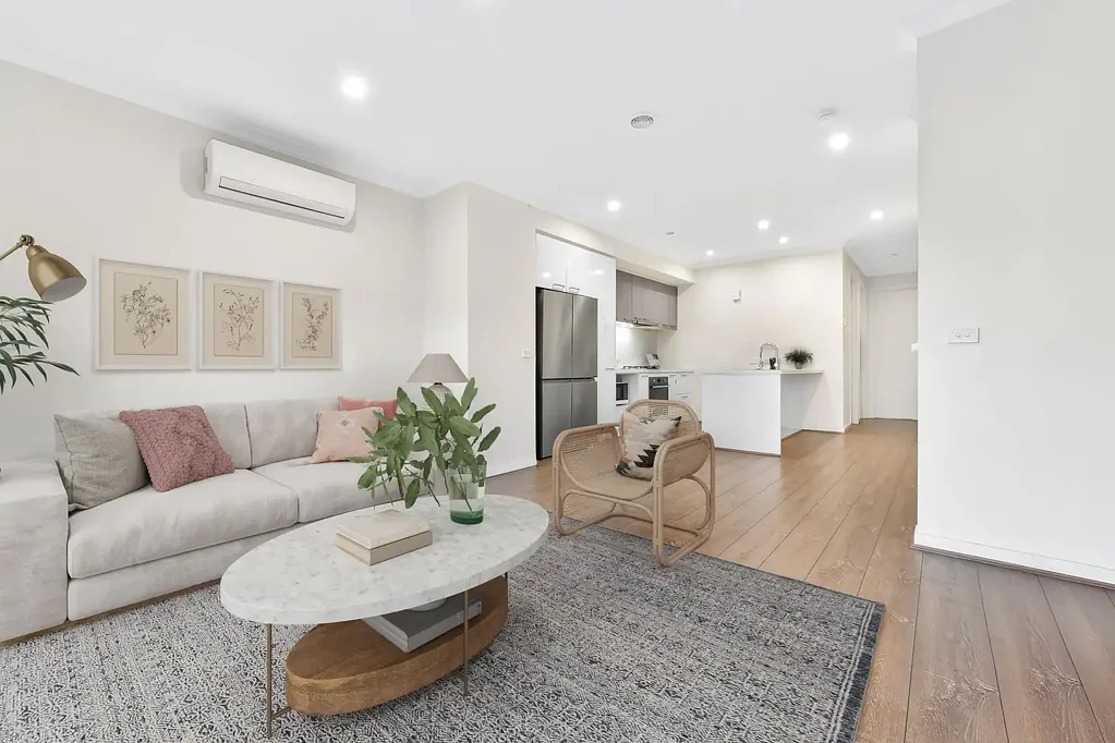 Springvale 4ਬੈੱਡਰੂਮ The Brief:
Location, Light Filled, Convenient!