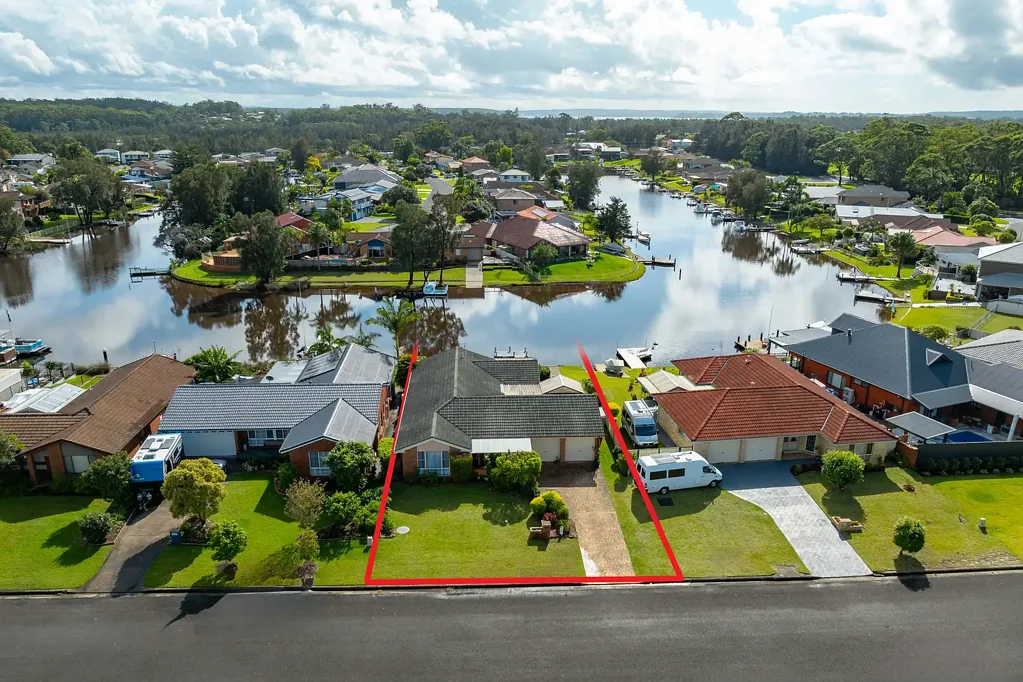 21 Whimbrel Drive, Sussex Inlet, NSW 2540