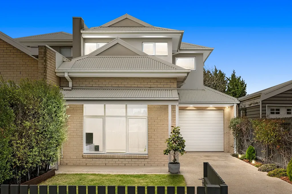 Altona 4部屋 Taking family luxury to fresh levels of allure