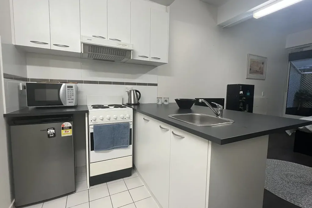 FULLY FURNISHED STUDIO APARTMENT