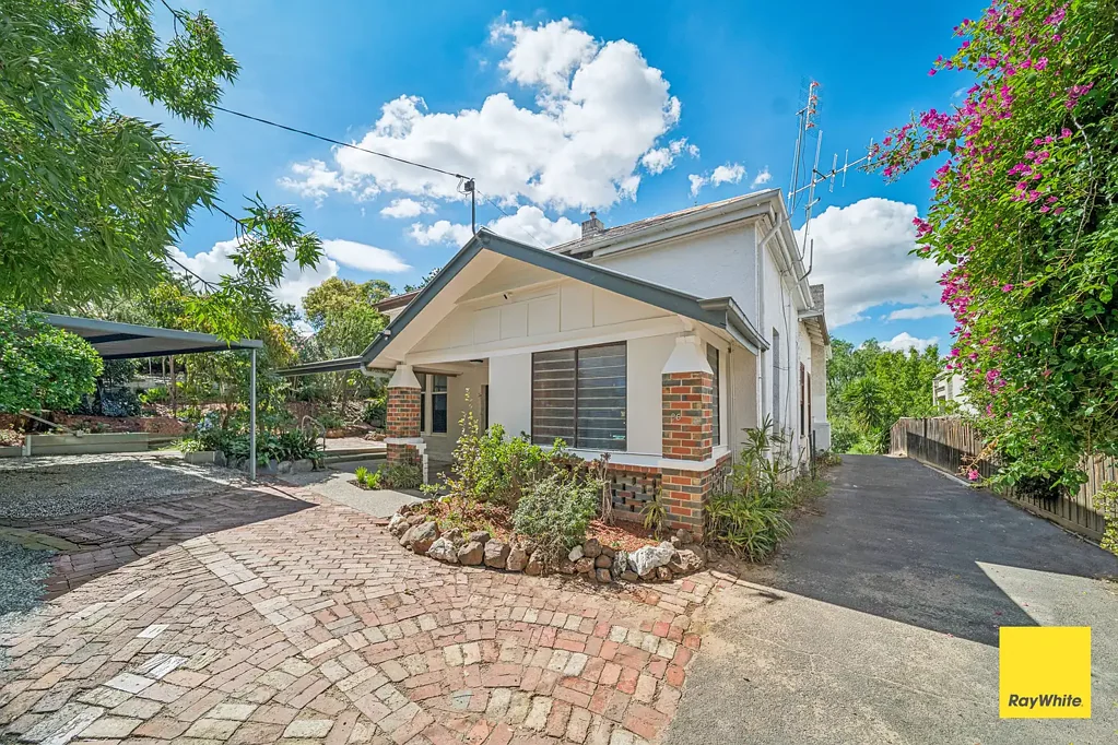 Modernised & Comfortable Family Living in a Convenient Central Bendigo Location