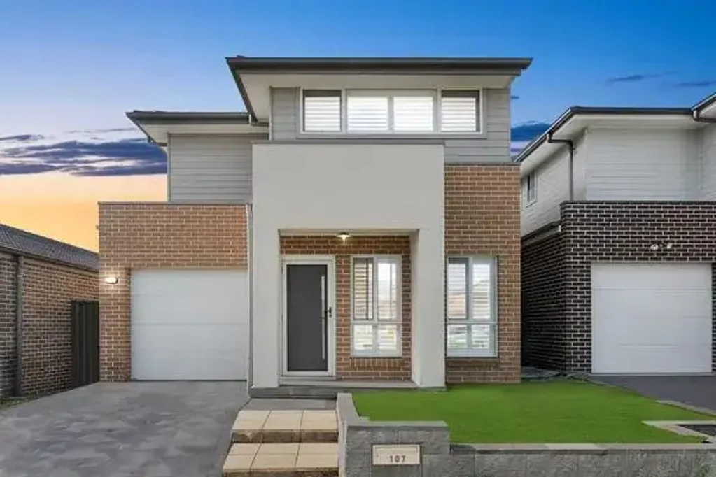 Gregory Hills 5침실 Double Story 5 bedrooms
