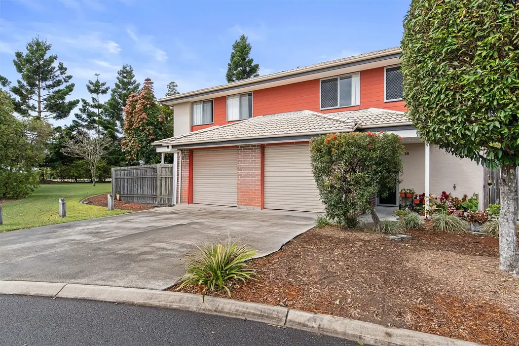 18/1 McAuley Parade, Pacific Pines, QLD 4211