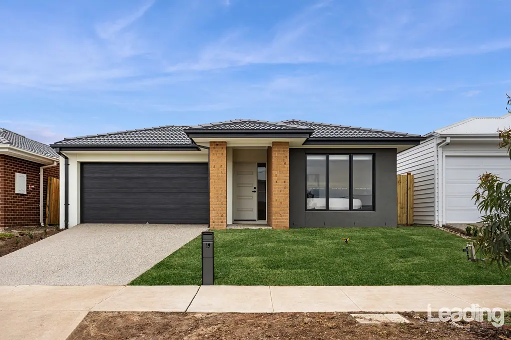19 Vangel Road, Sunbury, VIC 3429