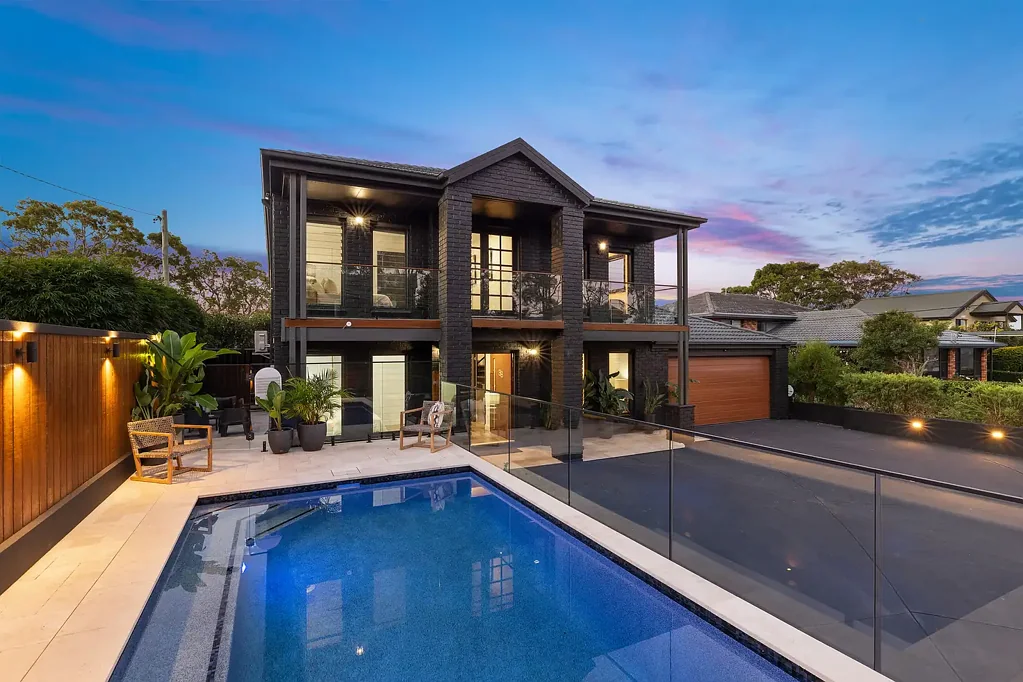 Umina Beach 6房  Expansive coastal entertainer