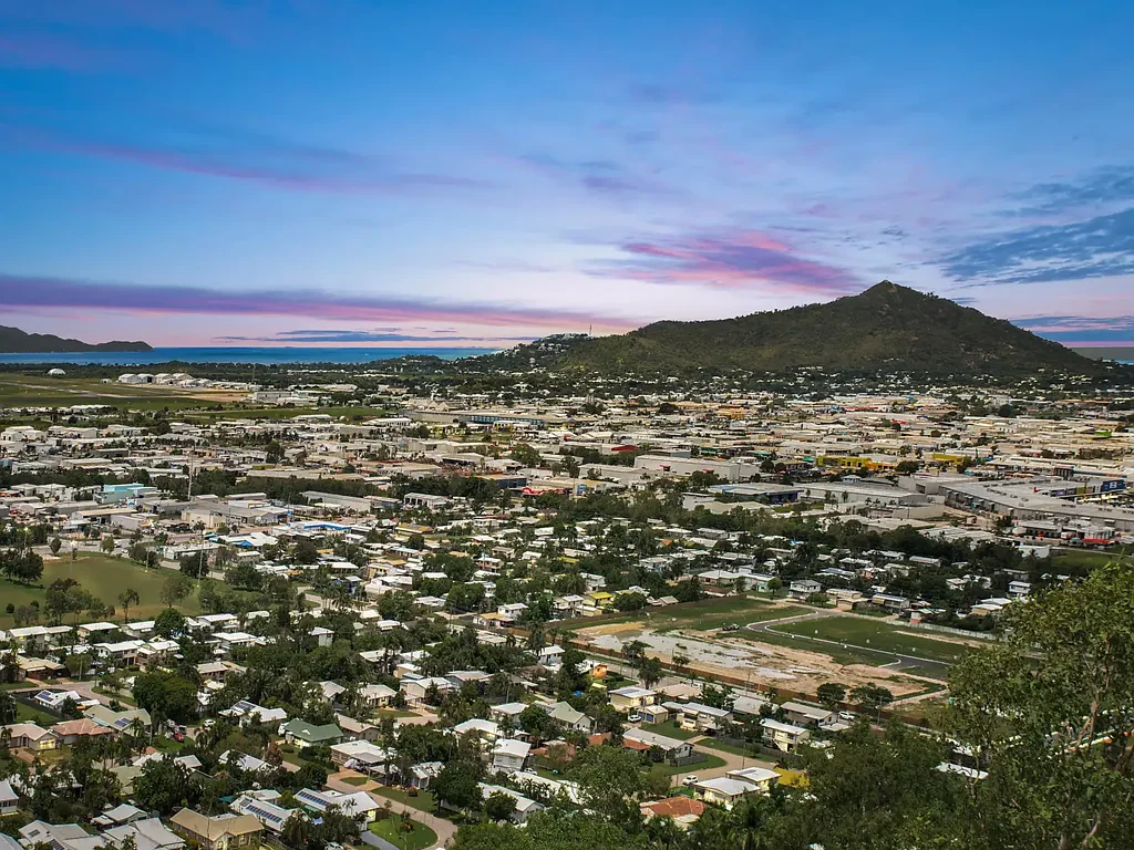 Mount Louisa Private elevated parcel in an exclusive community