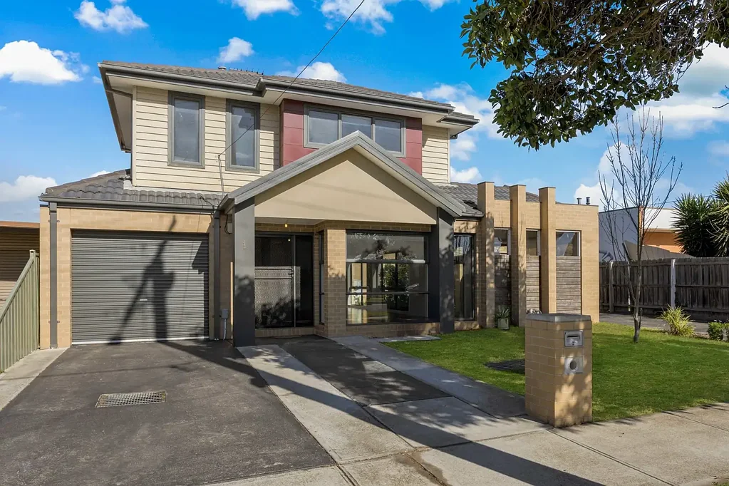1/3 Montasell Avenue, Deer Park, VIC 3023