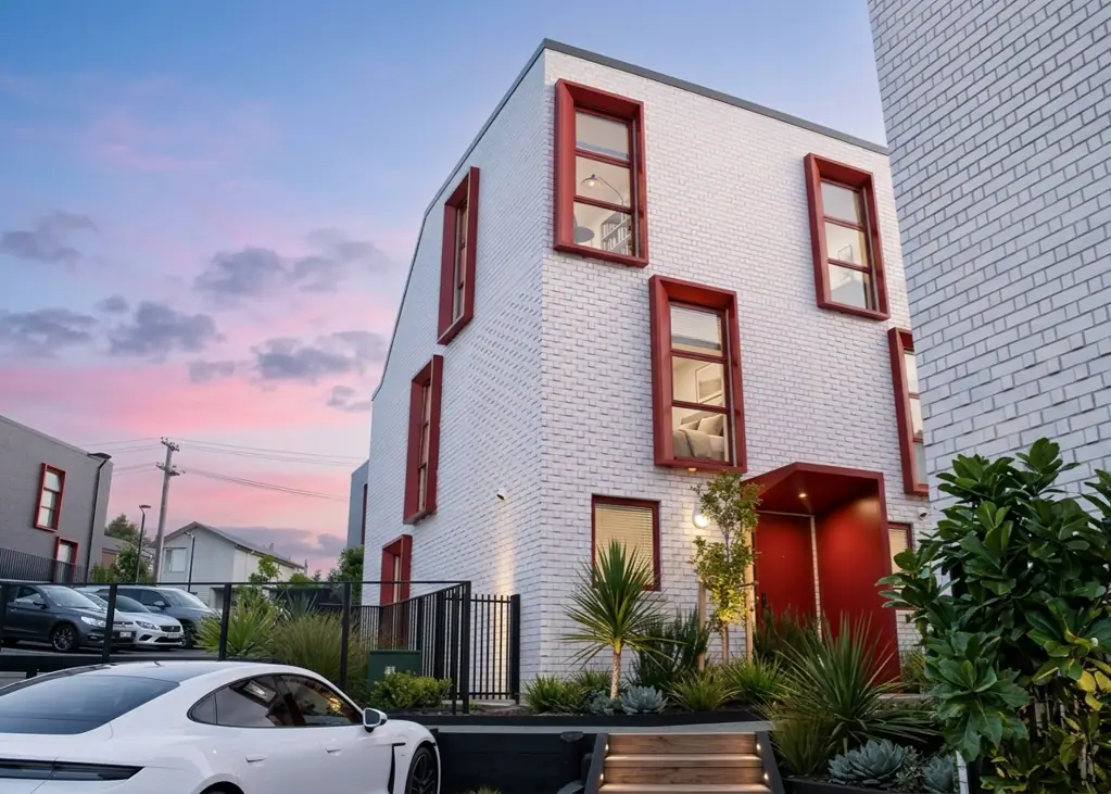 Mount Roskill 3房  Prime School Zone Living