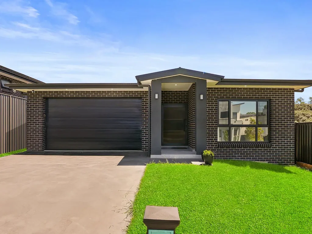 61 & 61A Fieldhouse Circuit, Campbelltown, NSW 2560