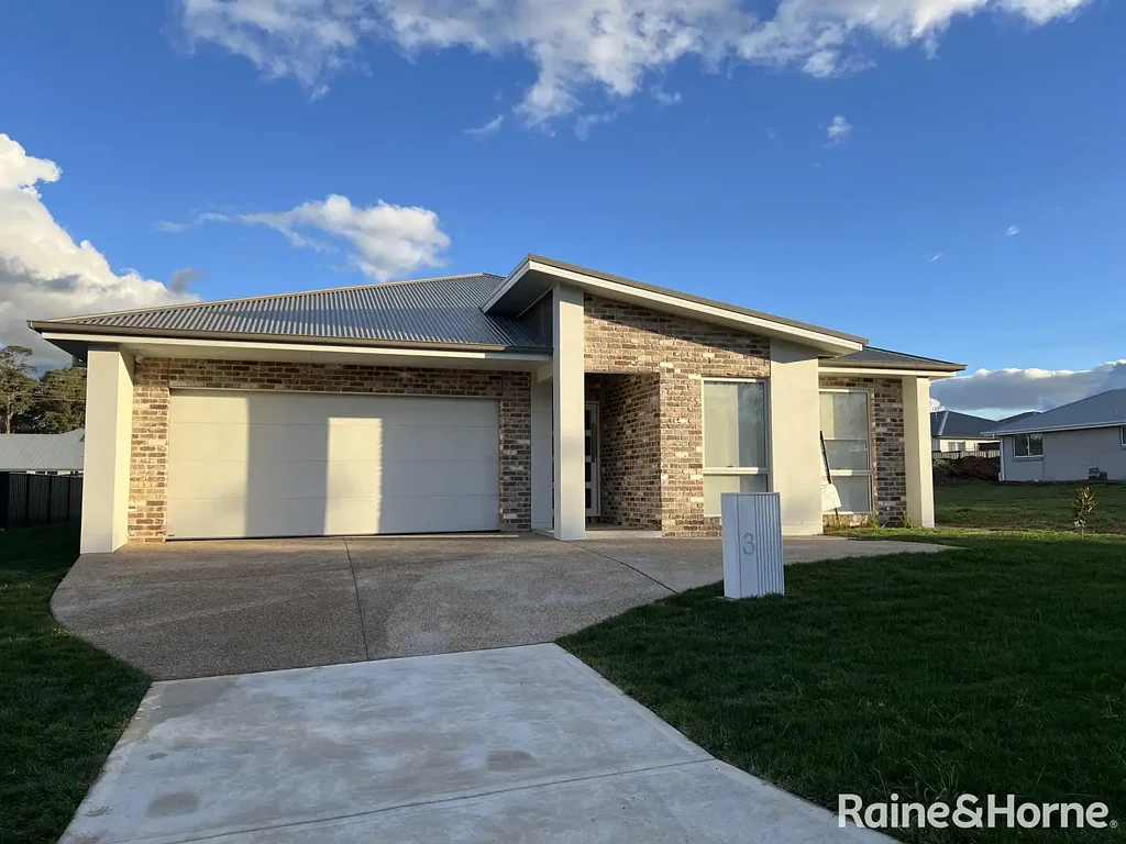 Brand New 4 Bedroom Family Home