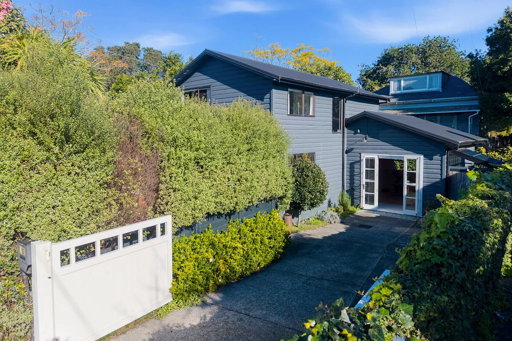Mount Eden 3Moenga Private oasis with bonus space
