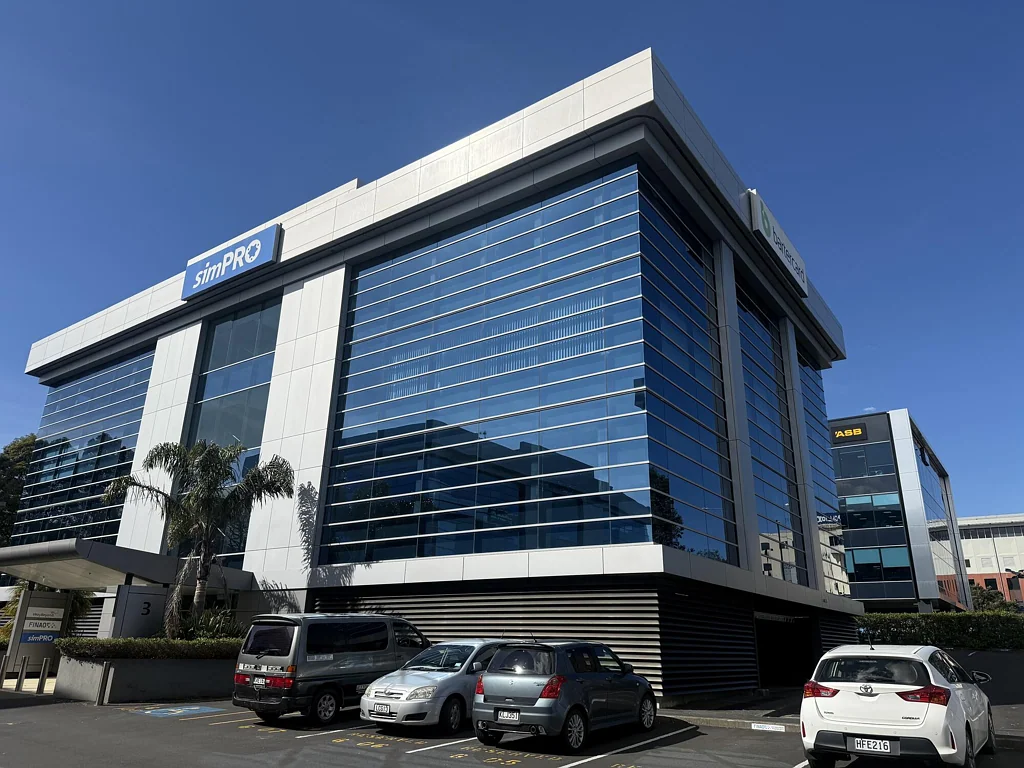 Albany Full-floor A-grade office – newly refurbished