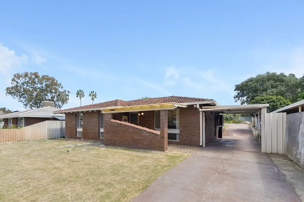 Beechboro 3房  Family Home with Drive-Through Access
