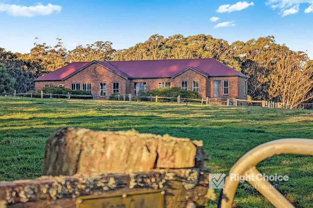 Robertson 4房  62 Hectares of Untamed Beauty – Rural Paradise at 405 Fountaindale Road
