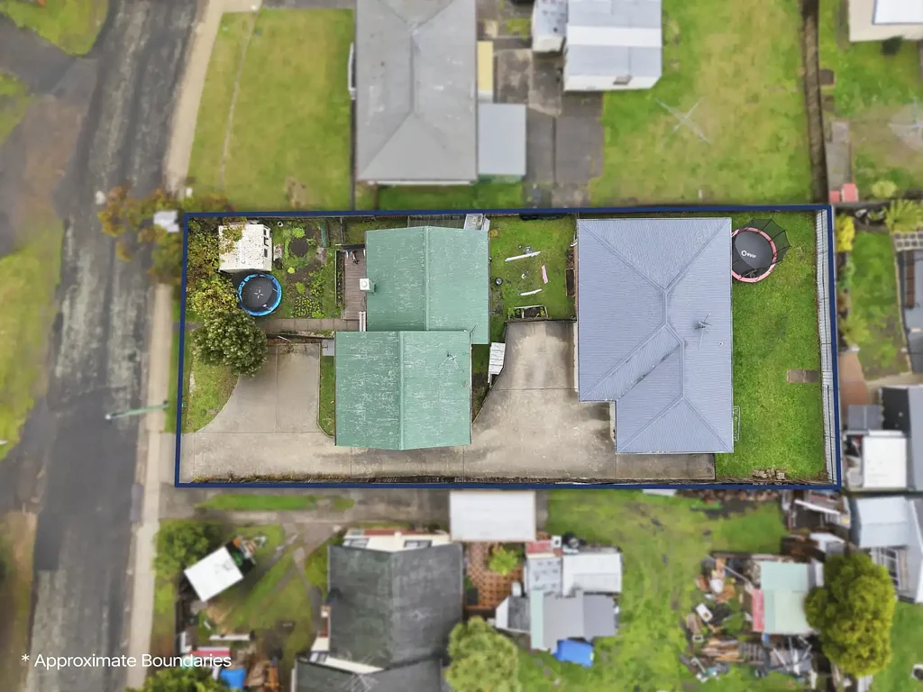 Chigwell 5ห้องนอน 2 Properties - Opportunity Awaits