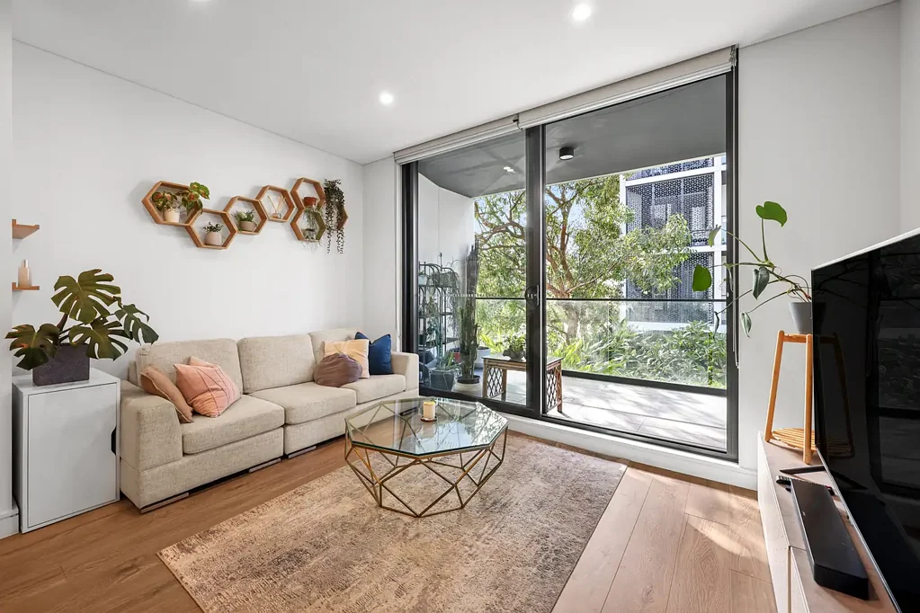 Marrickville 1Habitaciones Sunny Garden Outlooks And Calm Neutral Interiors
