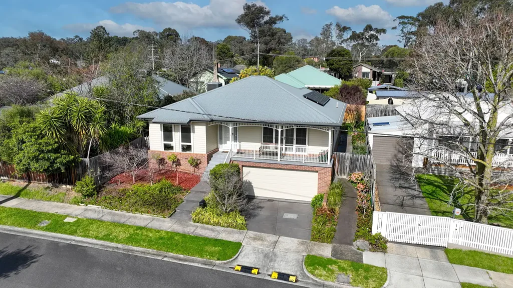 Diamond Creek 3 Bedroom Instant Appeal In An Enticing Location