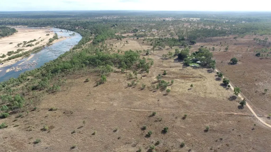 Dotswood BURDEKIN RIVER FRONTAGE - 64 ACRES + GRAZING LEASE - WATER LICENCE