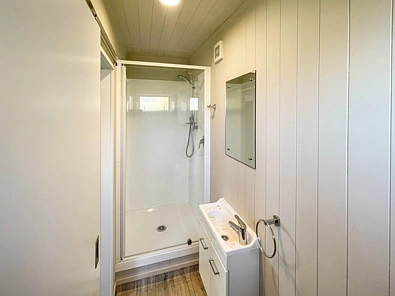 Free standing studio unit