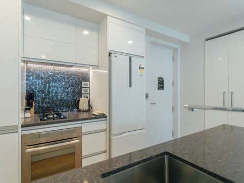 Epsom 2房  Stylish 2-Bedroom Apartment in the Heart of Epsom