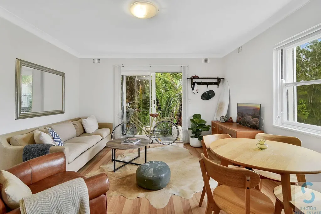 Cosy Two Bedroom - Long Term Lease