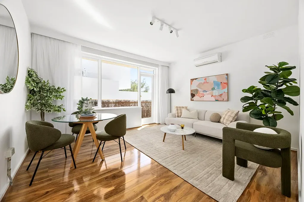 Glen Iris 2房 宁静绿荫街道 两居室公寓 朝北视野 阳光阳台 现代地板 时尚厨房 浴缸淋浴 步行便利 咖啡电车 Boutique Calm With Northern Light