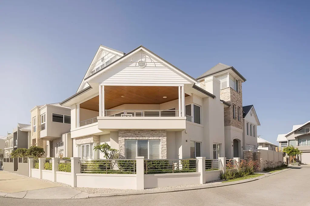 Hillarys 5Phòng ngủ MARINA-SIDE COASTAL ELEGANCE - PRIME LOCATION & UNBEATABLE LIFESTYLE