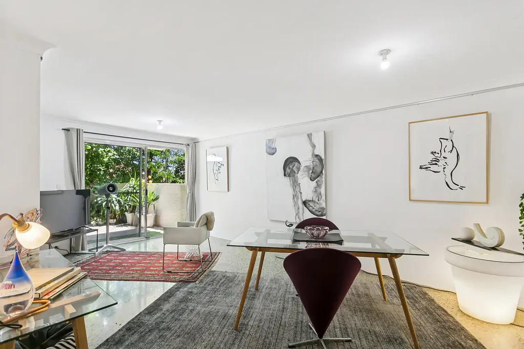 STUNNING 2x1 IN WEMBLEY!