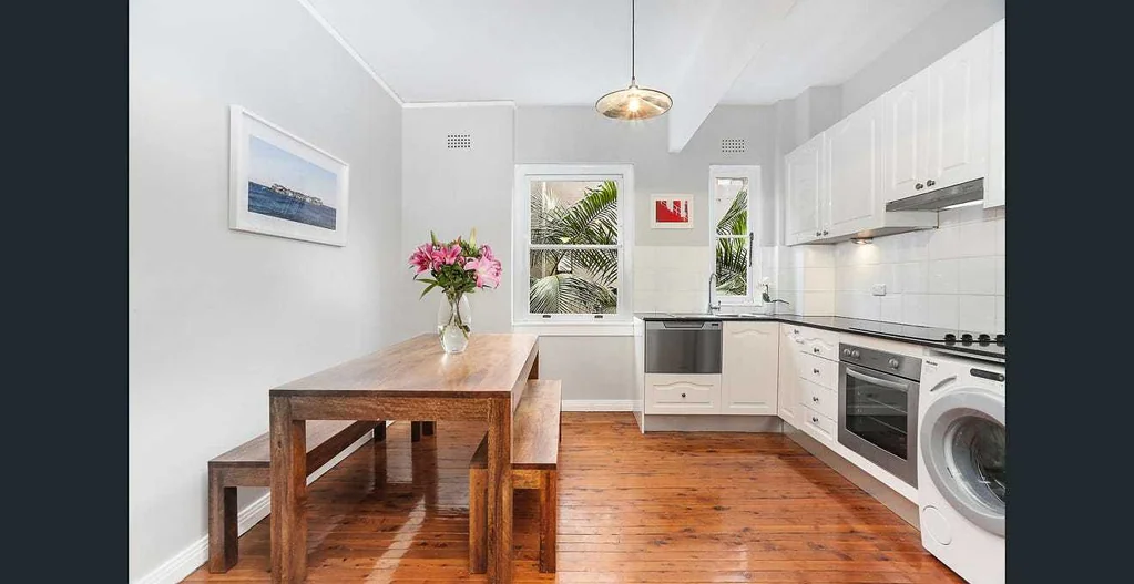 Sophisticated Art Deco Living in a Prime Lifestyle Setting
