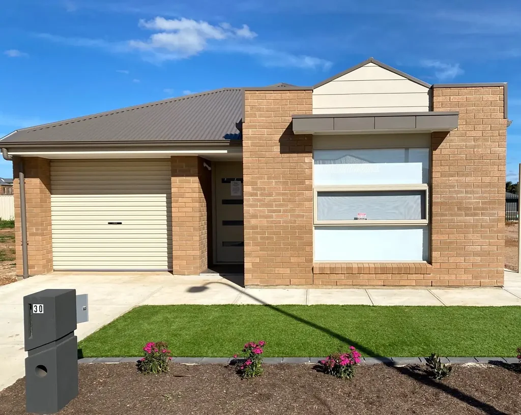 Modern low maintenance living