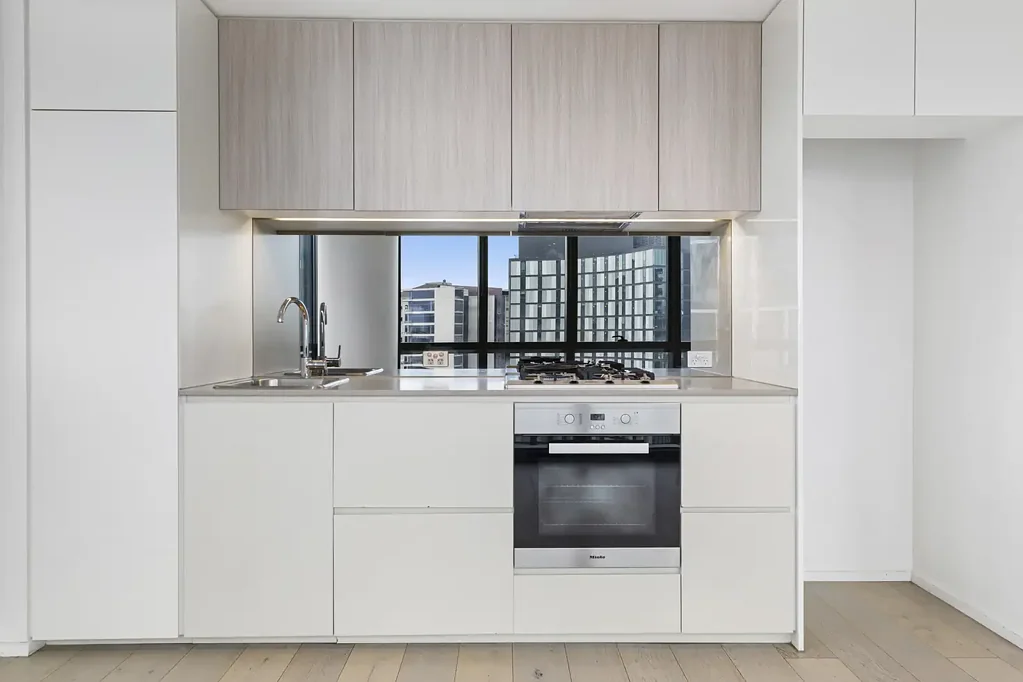 Modern 2-bedroom apartment in the heart of Docklands